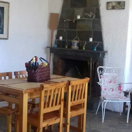 Belle Helen, In Western Peloponnese Near Kyparissia Yiannitsokhorion