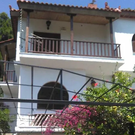 Belle Helen, In Western Peloponnese Near Kyparissia Holiday home *