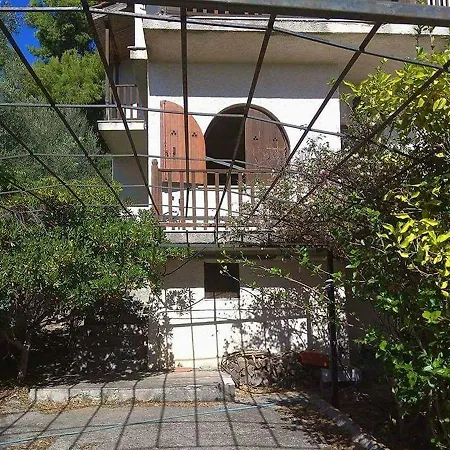 Belle Helen, In Western Peloponnese Near Kyparissia *